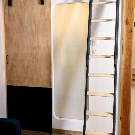 Modern Loft Down Town Apartment *