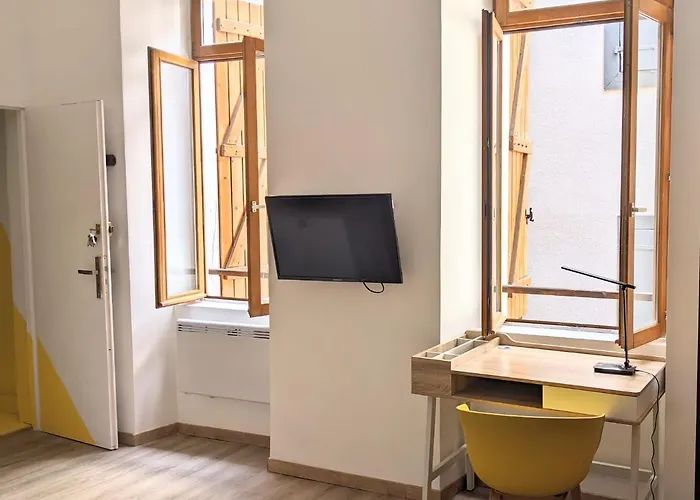 Modern Loft Down Town 公寓 *